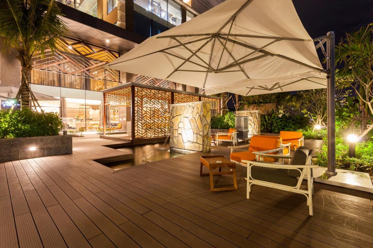 Crowne Plaza Vientiane By Ihg Hotel Exterior photo
